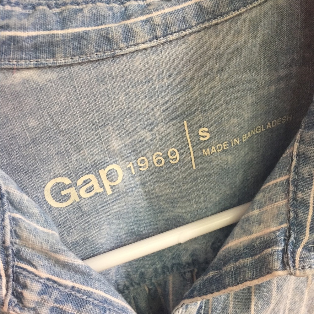 GAP railroad stripe button down chambray shirt - Picture 2 of 3